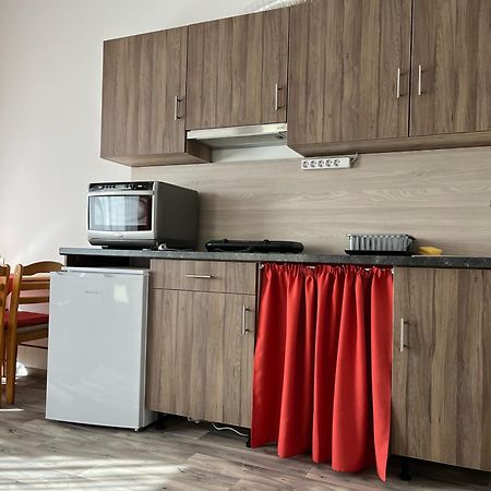 Centr00M Apartman Dunafoldvar Екстер'єр фото