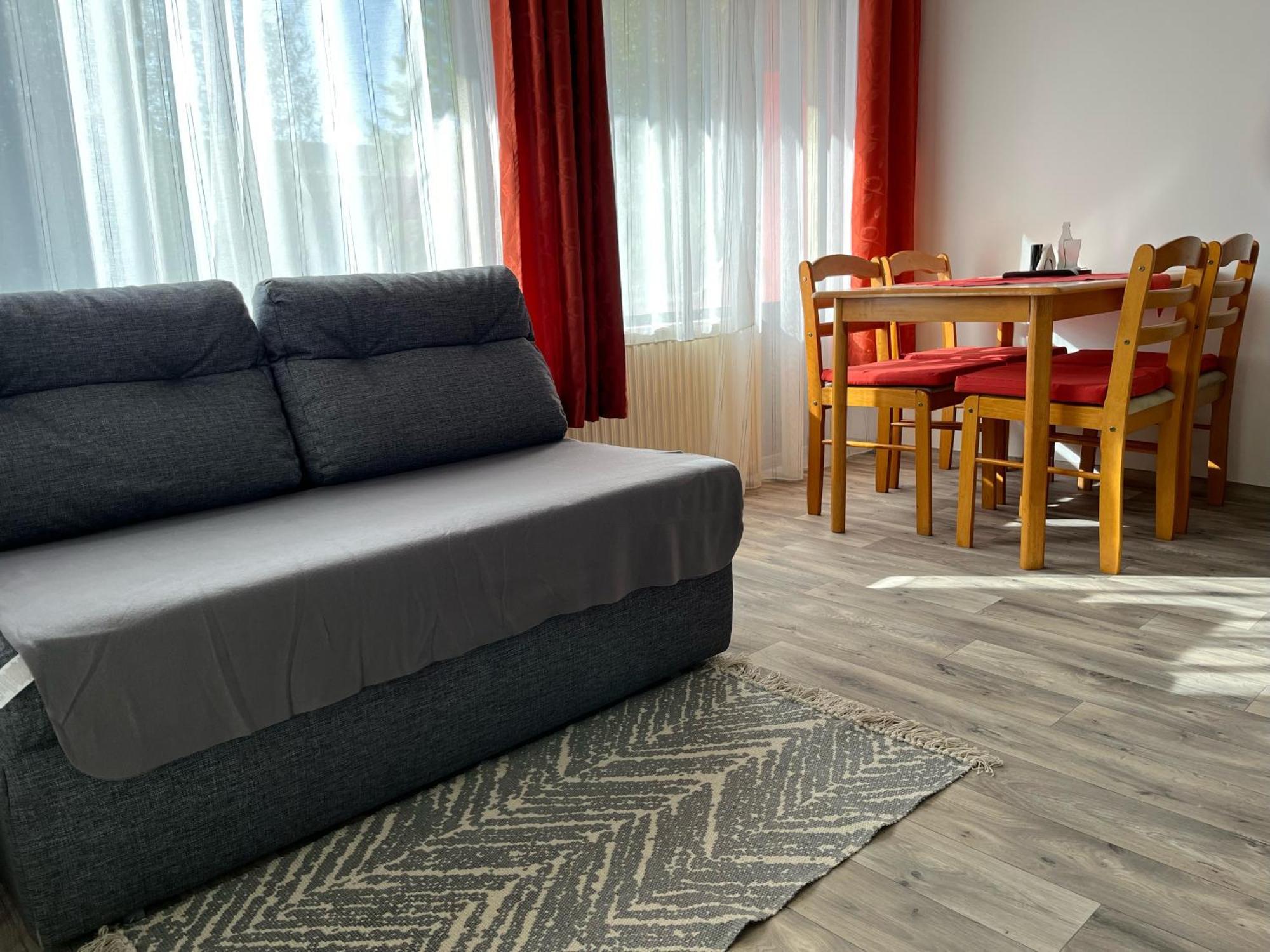 Centr00M Apartman Dunafoldvar Екстер'єр фото